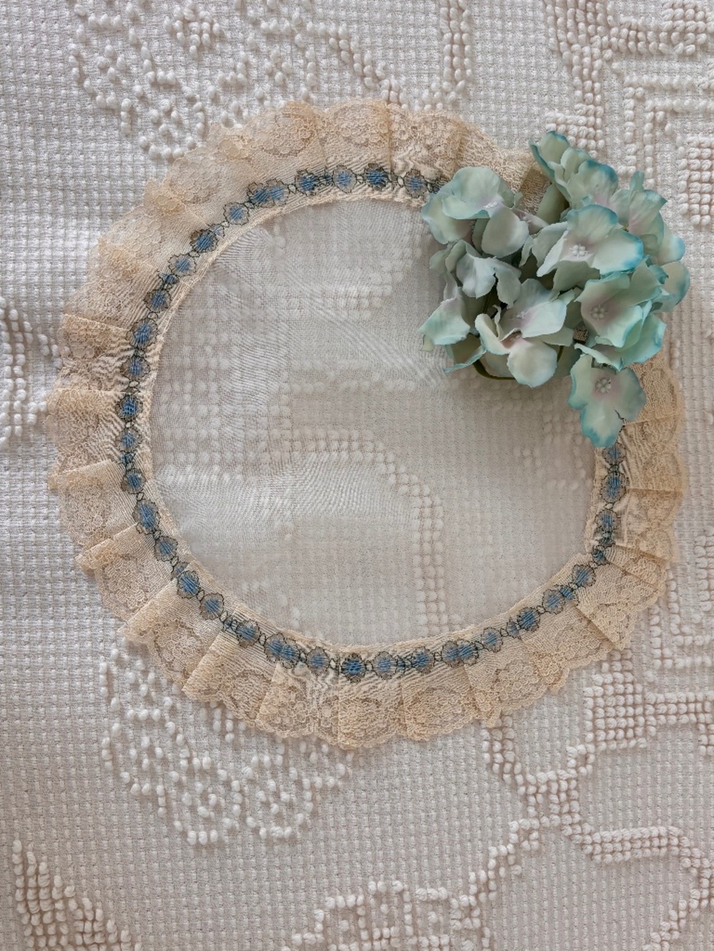 Vintage dresser scarf/doily Sheer round fabric blue lace trim